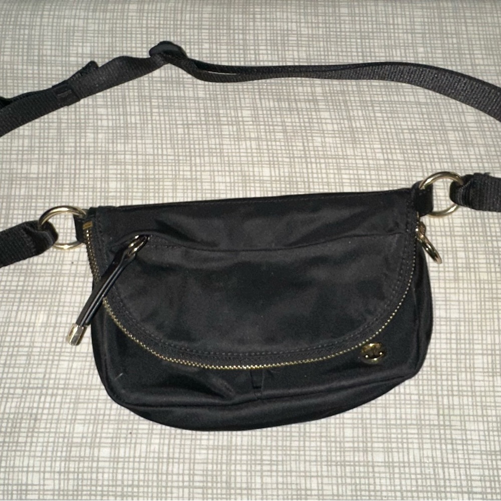Lululemon All Night Festival Crossbody Bag Micro 2L. Like New!